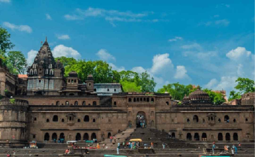 Indore to Mandleshwar taxi route